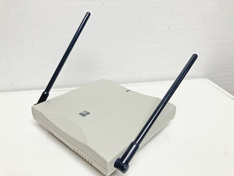 ○ HM700/UT700シリーズのシステムコードレス基地局です。 ○ CS600(ID)を取り付けると、PS600/PS601を接続できます。 2CDLC700　4CDLC700　ユニットへ接続します ○ CS600(ID)はシステムに付き　1台必須です。　2台～4台目はCS600(ND)を利用下さい ○ CS600(ID)　1台につき、コードレス電話機は同時3通話可能です システムコードレスを利用するとPRO主装置の電話機最大接続数は24台に下がります SAXA HM700Pro SAXA UT700Pro SAXA SolvonetS　SolvonetM SAXA　LT900 ※SAXA HM700Std、UT700Stdには対応していません