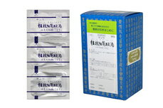 お買い上げいただける個数は5個までです一般用医薬品 : サンワ桂枝加葛根湯エキス細粒「分包」 医薬品情報 商品名 サンワ桂枝加葛根湯エキス細粒「分包」 製造販売元 三和生薬（株） 医薬品分類 一般用医薬品 小分類 桂枝加葛根湯 一般用医薬品分類 リスク区分 第2類医薬品 リスク区分 包装 30包，90包 成分 (3包(6g)中) 桂枝加葛根湯水製エキス 2.3g ケイヒ 2.4g シャクヤク 2.4g タイソウ 2.4g ショウキョウ 0.6g カンゾウ 1.2g カッコン 3.6g 添加物 乳糖 トウモロコシデンプン 本文情報 効果・効能 体力中等度以下で，汗が出て，肩こりや頭痛のあるものの次の症状：かぜの初期 特徴 サンワ桂枝加葛根湯エキス細粒「分包」は，漢方処方「桂枝加葛根湯」の水製エキスを服用し やすい細粒の分包にしたものです。 使用上の注意 ■してはいけないこと （守らないと現在の症状が悪化したり，副作用が起こりやすくなる） 短期間の服用にとどめ，連用しないこと ■相談すること 1．次の人は服用前に医師，薬剤師又は登録販売者に相談すること 　（1）医師の治療を受けている人。 　（2）妊婦又は妊娠していると思われる人。 　（3）高齢者。 　（4）今までに薬などにより発疹・発赤，かゆみ等を起こしたことがある人。 　（5）次の症状のある人。 　　むくみ 　（6）次の診断を受けた人。 　　高血圧，心臓病，腎臓病 2．服用後，次の症状があらわれた場合は副作用の可能性があるので，直ちに服用を中止し， この文書を持って医師，薬剤師又は登録販売者に相談すること ［関係部位：症状］ 皮膚：発疹・発赤，かゆみ 　まれに次の重篤な症状が起こることがある。 　その場合は直ちに医師の診療を受けること。 ［症状の名称：症状］ 偽アルドステロン症：手足のだるさ，しびれ，つっぱり感やこわばりに加えて，脱力感，筋 肉痛があらわれ，徐々に強くなる。 ミオパチー：手足のだるさ，しびれ，つっぱり感やこわばりに加えて，脱力感，筋肉痛があら われ，徐々に強くなる。 3．5〜6回服用しても症状がよくならない場合は服用を中止し，この文書を持って医師，薬剤 師又は登録販売者に相談すること 用法・用量 1回15才以上1包，14〜7才2／3，6〜4才1／2，1日3回食前又は食間 4才未満は服用しない 用法に関する注意 小児に服用させる場合には，保護者の指導監督のもとに服用させること。 保管及び取り扱いに関する注意 （1）直射日光の当たらない湿気の少ない涼しい所に保管すること。 （2）小児の手の届かない所に保管すること。 （3）他の容器に入れ替えないこと。（誤用の原因になったり品質が変わる。） その他 ■品番140 会社情報 問い合わせ先 三和生薬株式会社 東京都千代田区外神田6-6-1 消費者くすり相談室 03-3834-2171（代） （月〜金曜日　10：00〜17：00　但し祝日を除く） 製造販売元住所等 三和生薬株式会社 栃木県宇都宮市平出工業団地6-1 ●副作用被害救済制度のお問い合わせ先 (独)医薬品医療機器総合機構 電話0120-149-931(フリーダイヤル) 文責：有限会社ミカワ薬局　　　薬剤師：川辺隆子 広告文責 （有）ミカワ薬局　06-6673-1055 E-Mail:info@mikawaph.com 発売元 三和生薬株式会社 製造国 日本 区分 【第2類医薬品】 JAN：JAN：使用期限：使用期限まで半年以上あるものをお送りします医薬品販売に関する記載事項