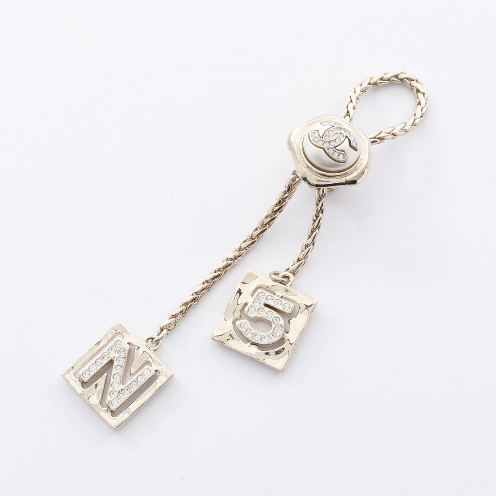 シャネル CHANEL ココマーク ブローチ アクセサリー GP（ゴールドメッキ） フェイクパール / ラインストーン レディース ゴールド系 / ホワイト系 【中古】