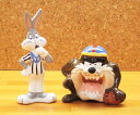 △【ルーニーテューンズ/LOONEY TUNES】ソルト&ペッパー『バッグスバニー&タズ アメフト※パッケージ無し※』塩コショウ入れ スパイスケース アメキャラ...