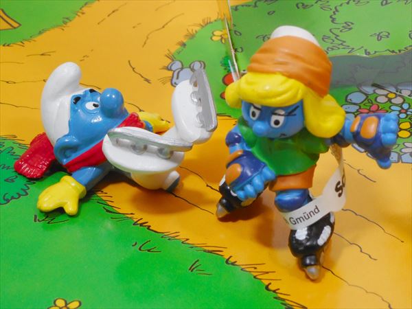 ◎【 スマーフ smurf 】『 スケート 2体セット(20443・20121) 』キャラクター コ ...