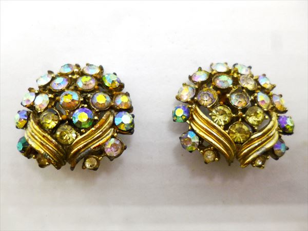 ◎【ヴィンテージアクセサリー/vintage accessories】『海外製 オーロラストーン 丸型 / イヤリング 』..