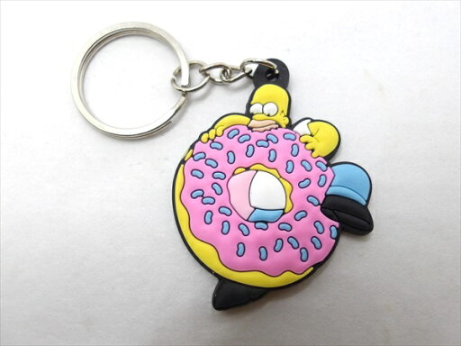 ◎【キーホルダー/keychain】『 The Simpsons ホーマーと巨大ドーナツ / ラバーキーホルダー 』キーホルダー キーチェーン キーリング ラバーキー アメコミ 漫画 アニメ ザ・シンプソンズ ホーマー・シンプソン コレクション ファッション雑貨 アメ雑 ◎【キーホルダー/keychain】『 The Simpsons ホーマーと巨大ドーナツ / ラバーキーホルダー 』キーホルダー キーチェーン キーリング ラバーキー アメコミ 漫画 アニメ ザ・シンプソンズ ホーマー・シンプソン コレクション ファッション雑貨 アメ雑