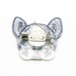 アクセサリーと雑貨 MILESマイルズのブローチ 犬 刺繍 ワッペン バッチ KS55024【Animal road】ボストンテリア プードル パグ ビーグル ヨークシャーテリア｜アングル3