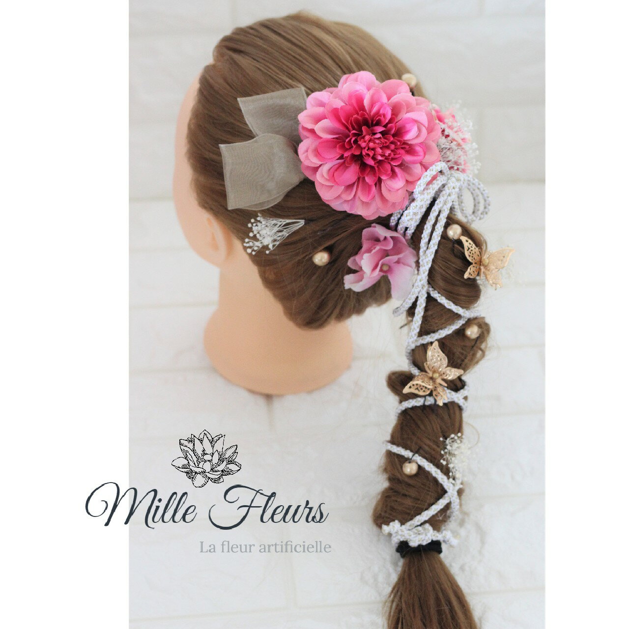 髪飾り 成人式 前撮り 結婚式 浴衣 初詣 七五三 水引き 商品説明使用花材金打源氏紐　ゴールドピック　蝶々ピック　リボン　かすみ草　ダリア　薔薇　あじさい詳細髪飾り　Uピン　ワイヤー仕上げ 注意点受注品につきましてはご注文をお受けしてからお作り致します　7〜14日程かかりますので余裕をもってご注文下さいプリザーブドフラワーはデリケートなお花ですので　お取扱いにご注意ください　 メッセージカード 無料ご希望のメッセージを備考欄にご入力ください。髪飾り 成人式 前撮り 結婚式 浴衣 初詣 七五三 水引き 和装髪飾り 成人式にも {使用花材} 金打源氏紐　ゴールドピック 蝶々ピック　リボン かすみ草　ダリア 薔薇　あじさい パーツになっておりますので　いろいろなアレンジが可能です 和装髪飾り Uピンワイヤー仕上げをしております パーツで仕上げていますので 様々なアレンジができます