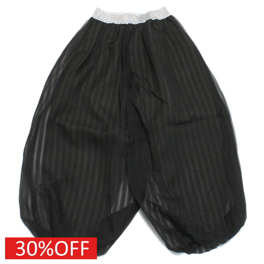 “ユニカ”のシアーストライプバルーンパンツ・リラックス感たっぷりのバルーンパンツ ・シアー感のあるストライプ生地を重ねたボリュームのある1本・シルバーラインを効かせたトップスをインした着こなしもオススメ・大きめのトップスでゆるっと着こなすの...