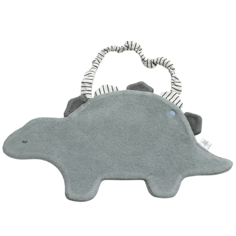 “モクモフ”の恐竜スタイ・カラーごとにそれぞれ違った恐竜モチーフのスタイ・肌触りがよく吸水性もあるパイル地・赤ちゃんの手でつかみやすいパーツ付きで手遊びにもおすすめ・首回りは優しくフィットするゴム仕様・前側にスナップボタンがついているので取...