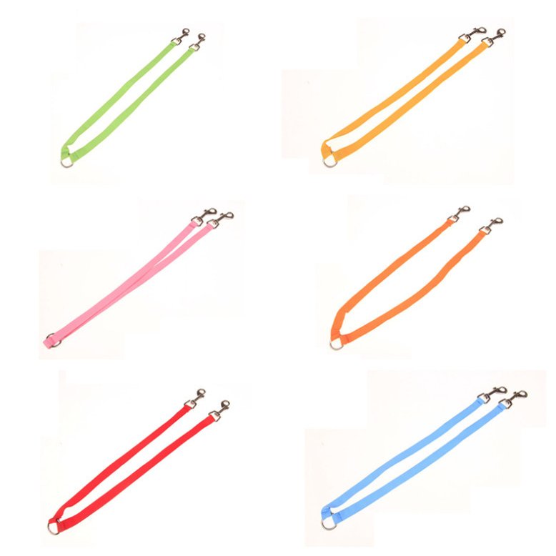 おでかけ 2頭引きリード 複数飼い ペット用品 犬用 ダブルリード 2匹 二股 多頭飼い 無地 散歩ひも 散歩グッズ 2頭引きリード 外出 ペットグッズ