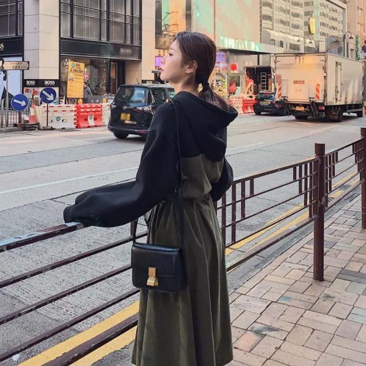 フェイクレイヤード シンプル カジュアル 送料無料 通学 きれいめ パーカーワンピース 長袖 ミモレ丈 ワンピース ドッキング 長袖 カジュアル プルオーバーパーカー 秋 切り替え ウェストベルト付き 通勤 ロングワンピース S M L フード付き