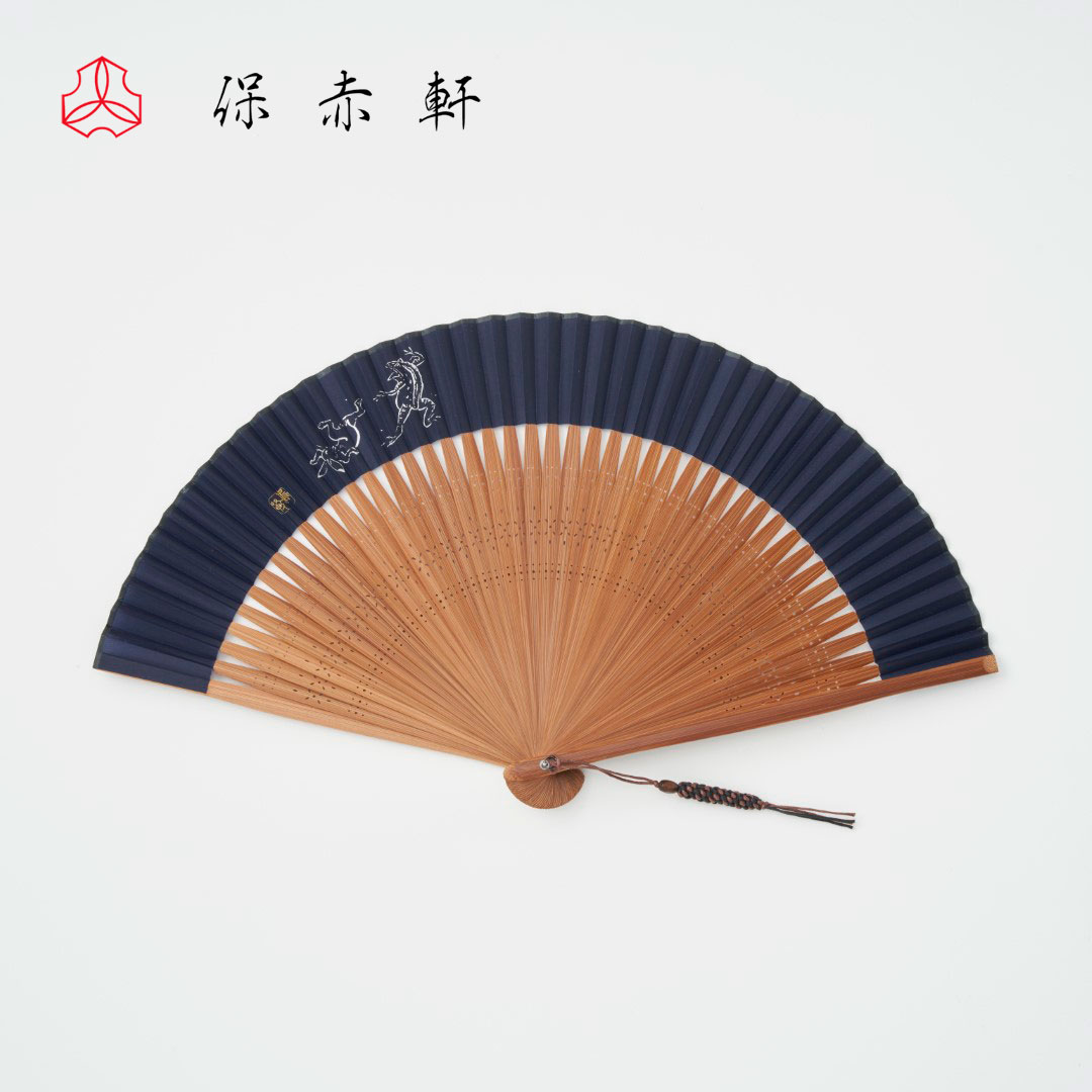 【扇子】 保赤軒 【鳥獣戯画】 日本企画 桐箱 扇子袋セット 紳士高級扇子 縁起物 伝統文様 動物モチーフ プレゼント 男性 女性 ギフト ..