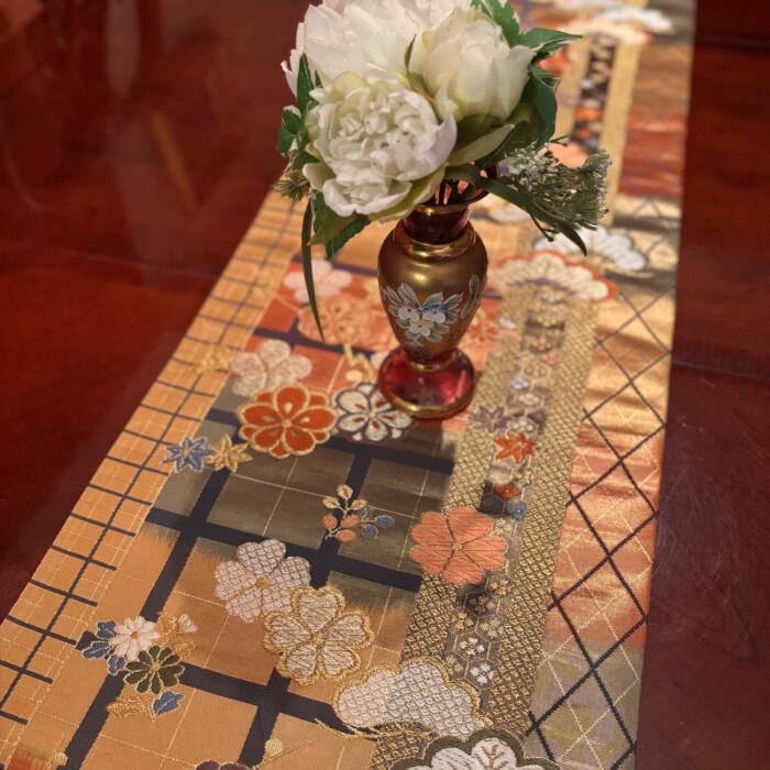 極上帯から仕立てた世界にひとつだけのテーブルランナー tr034 おしゃれ インテリア 和モダン プレゼント お中元