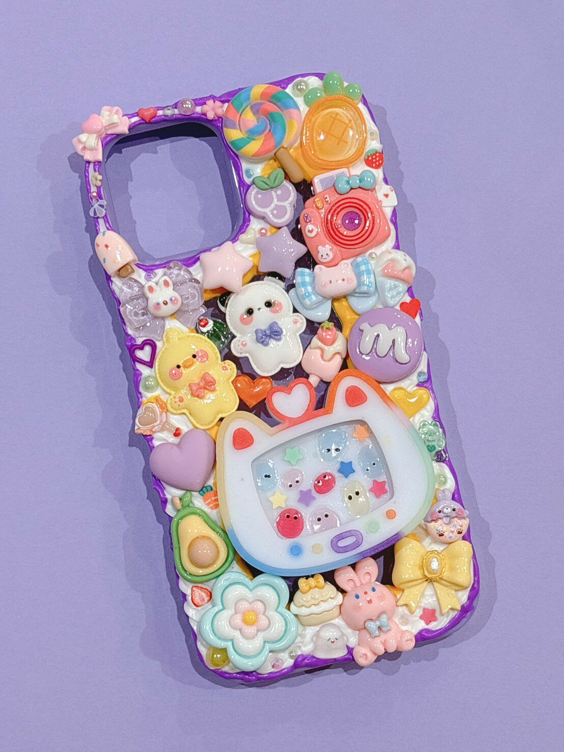 Rakuten - 【スマホケース】　iPhone12　デコ　ホイップ　レジン　うさぎ　ひよこ　パンダ　ハート　リボン　紫　カラフル　デコスマホケース　送料無料　アイフォン　かわいい　おしゃれ　派手　個性的　目立つ　ハンドメイド