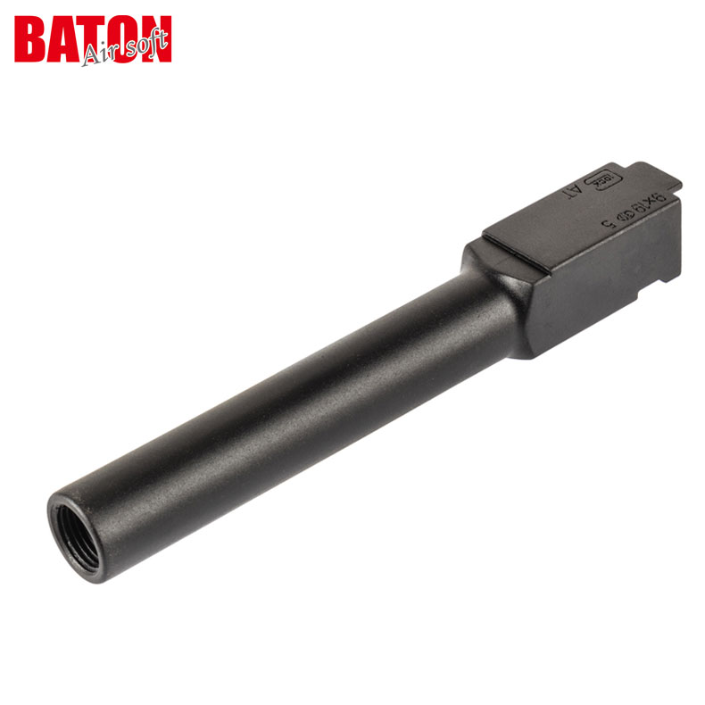 ※こちらの商品はラッピング不可となっております。 BATON airsoft G17-01-1 11mm正ネジ スレッデッドアウターバレル G17 11mm正ネジがバレル先端内側に切られた、BATON airsoft GLOCK G17 Gen5 CO2GBBシリーズ用アウターバレル。 11mm正ネジ対応のトレーサーや11mm正ネジ-14mm逆ネジアダプターを取り付けてサイレンサーなどを取り付ける事が可能。 ※銃本体及びパーツは付属しません。