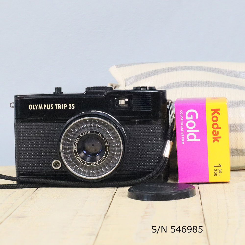 【整備済】【保証付 】 オリンパス OLYMPUS TRIP 35 ブラック S/N 546985 ケース・フイルム付セット フィルムカメラ フイルムカメラ 【中古】