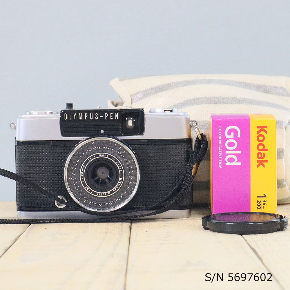 【整備済】【保証付 】 オリンパス OLYMPUS PEN EE-3 S/N 5697602（ケース フイルム付セット） フィルムカメラ フイルムカメラ 【中古】