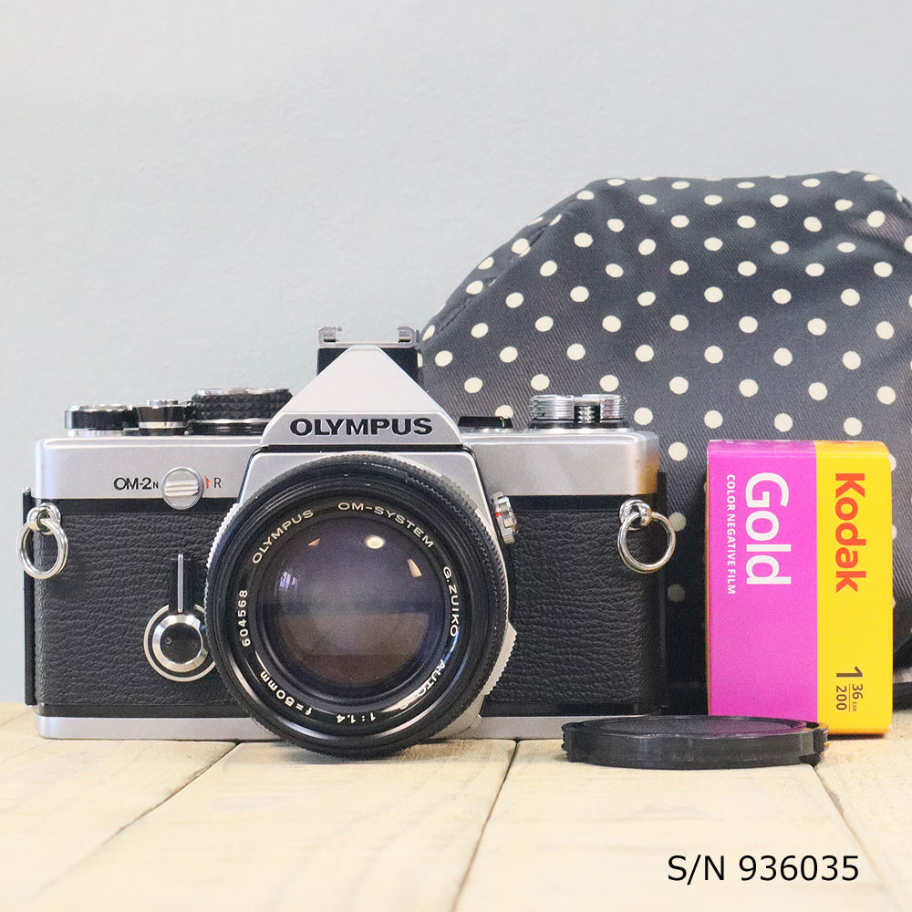 【整備済】【保証付 】 オリンパス OLYMPUS OM-2N S/N 936035 レンズ G.ZUIKO AUTO-S 50mm F1.4 S/N 604568 ケース・フイルム付セット 中古カメラ フィルムカメラ【中古】