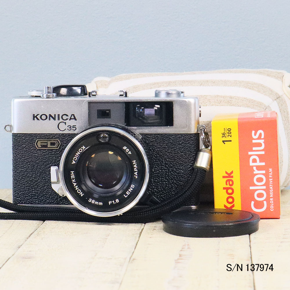 【整備済】【保証付 】　コニカ　KONICA C35 FD　S/N 137974（ケース・フイルム付セット）　フィルムカ..