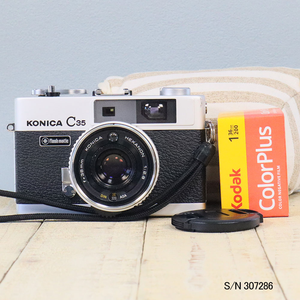 【整備済】【保証付 】 コニカ KONICA C35 Flashmatic S/N 965003（ケース・フイルム付セット） フィルムカメラ フイルムカメラ 【中古】