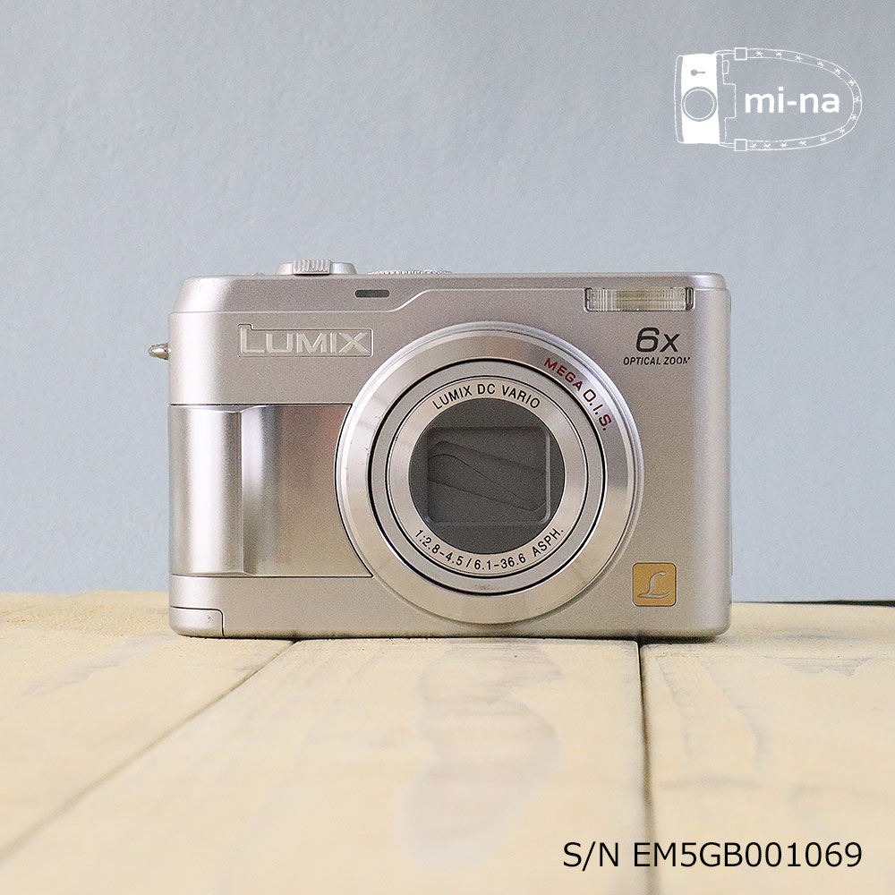 【中古】[作動確認済　返品保証] 　Panasonic LUMIX DMC-LZ2 S/N EM5GB001069　デジタルカメラ CCDカメラ オールドデジカメ オールドコンデジ