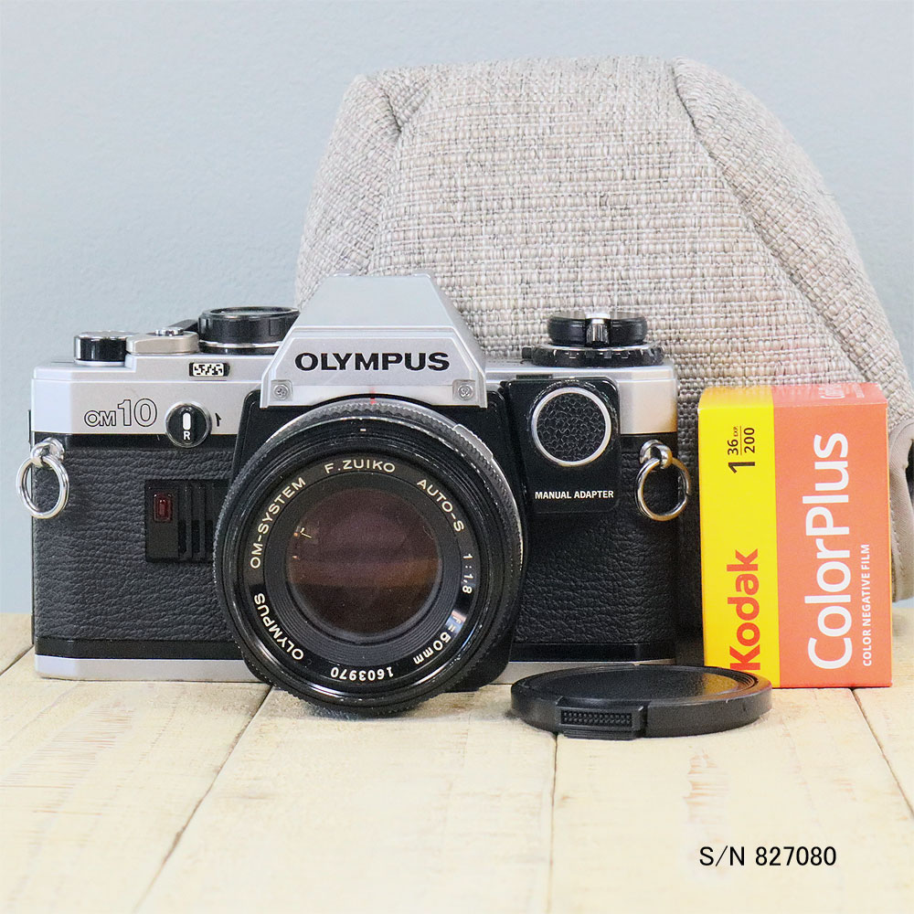 【整備済】【保証付 】　オリンパス　OLYMPUS OM-10　S/N 827080　マニュアルマニュアルアダプター付属　レンズ ZUIKO AUTO-S 50mm F1.8 S/N 1603970（ケース・フイルム付セット）【中古】　中古カメラ　フィルムカメラ
