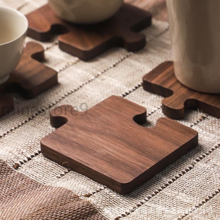 【4点セット】 コースター 木製 パズル 鍋敷き 茶托 木製コースター 北欧雑貨 インテリア 茶色 パズル型 パズルコースター おしゃれ かわいい キッチン雑貨