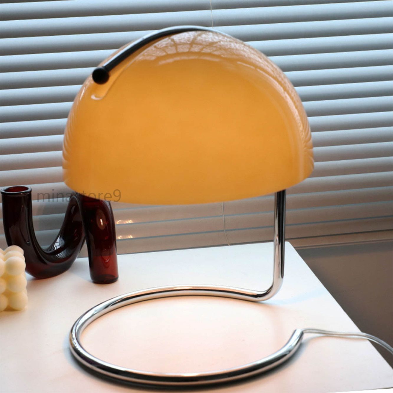 テーブルランプ キャンドルウォーマー 半球状 半円 卓上ライト ベッドサイド ランプ ライト モダン 近未来 ガラス 間接照明 韓国インテリア 全3色