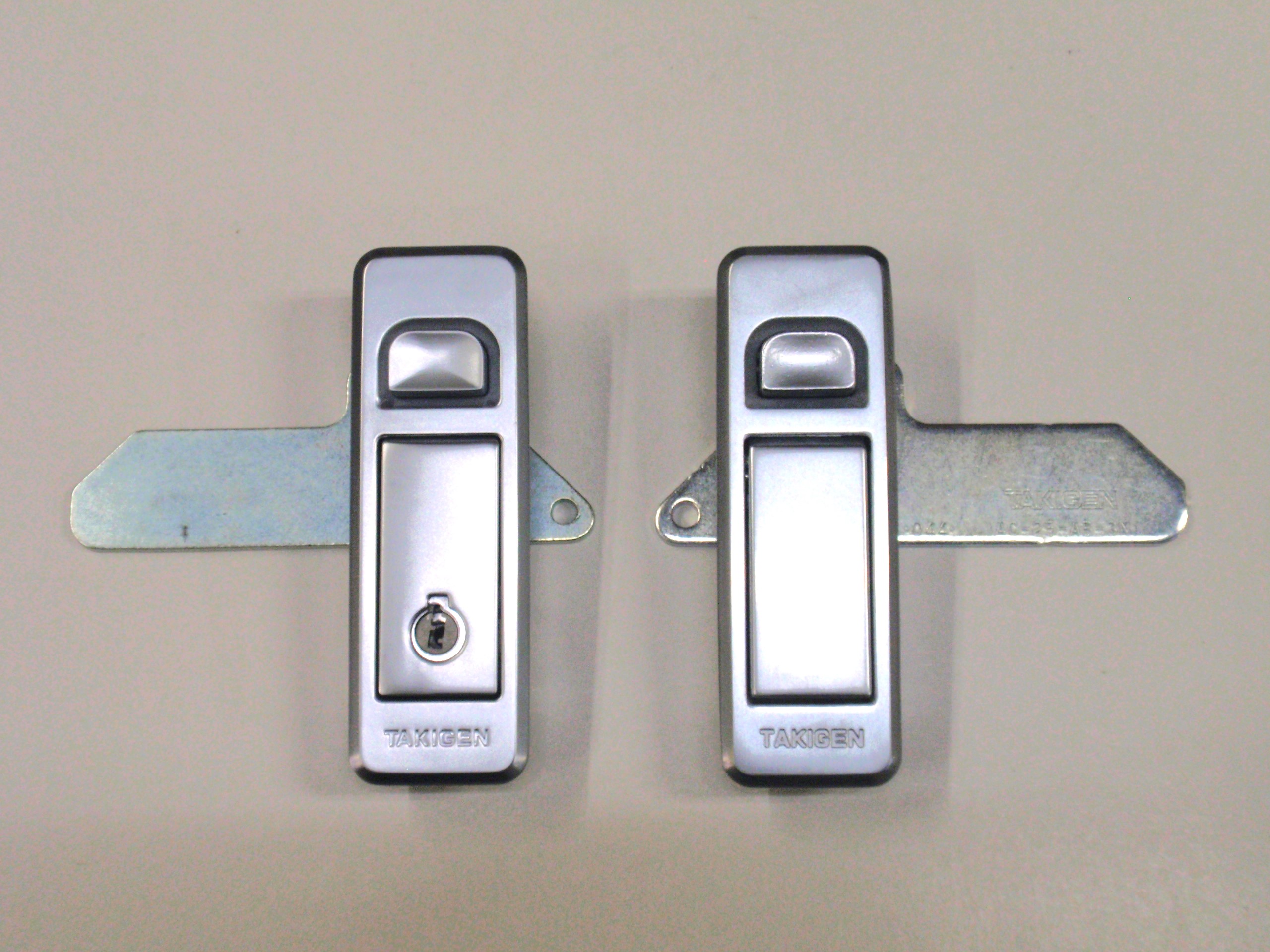 TAKIGEN　押ボタン付平面ハンドル　A-160-A-3-1　2　鍵つき　鍵なし　小　タキゲン　キーナンバー　0200