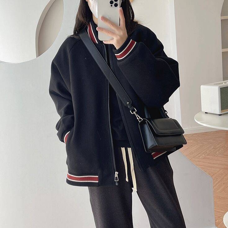 2color レディース アウター ジャケット ジッパージャケット ジッパー オーバーサイズ ブルゾン ジャンパー ファスナー 袖あり 長袖 裏地 キルティング ブラック ワインレッド ゆったり あったか 暖かい お洒落 おしゃれ オシャレ 春 秋