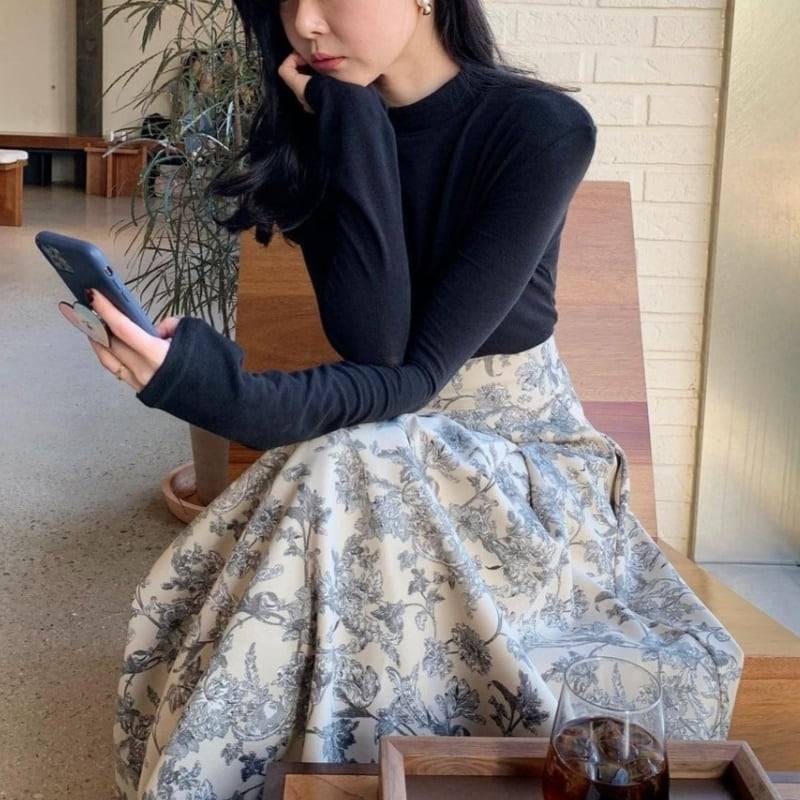 レディース ニット 長袖 スカート 柄 ブラック お洒落 春夏 ママ 20代 30代 40代 デート お出かけ 普段使い 韓国 トレンド 可愛い 大人女子 大人可愛い 大人カジュアル カジュアル レトロ ガーリー 上品 きれいめ エレガント オフィス