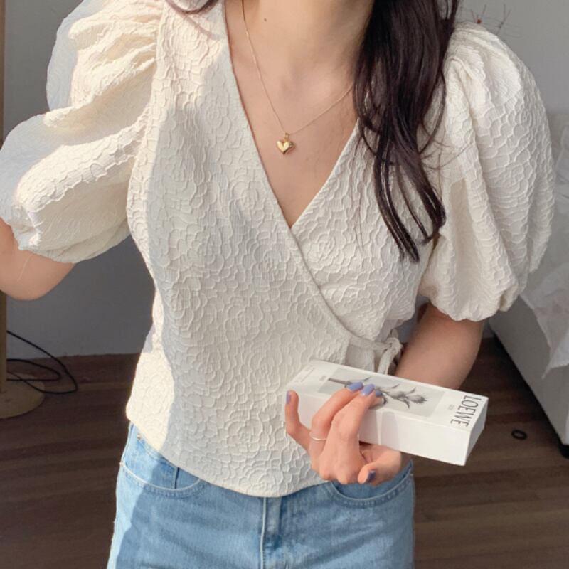 乐天商城 - レディース トップス ゆるかわ ホワイト 大人可愛い きれいめ 大人 上品 おしゃれ レトロ マニッシュ キュート ガーリー ルーズ エレガント フォーマル 春 夏 秋 冬 二次会 オフィス 通勤 通学 デート お出かけ パーティー イベント 女子会