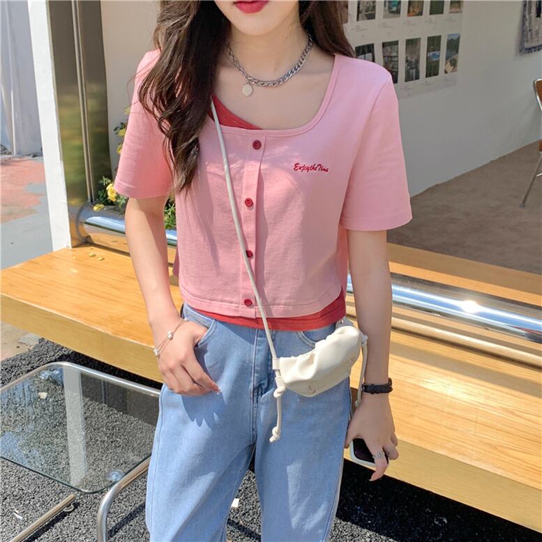 乐天商城 - 2color レディース 重ね着風シャツ フェイクレイヤード Tシャツ 切り替え シャツ トップス ラウンドネック 半袖 ボタン ロゴ ショート丈 ピンク ブルー 大人可愛い きれいめ 上品 おしゃれ レトロ キュート ガーリー エレガント フォーマル