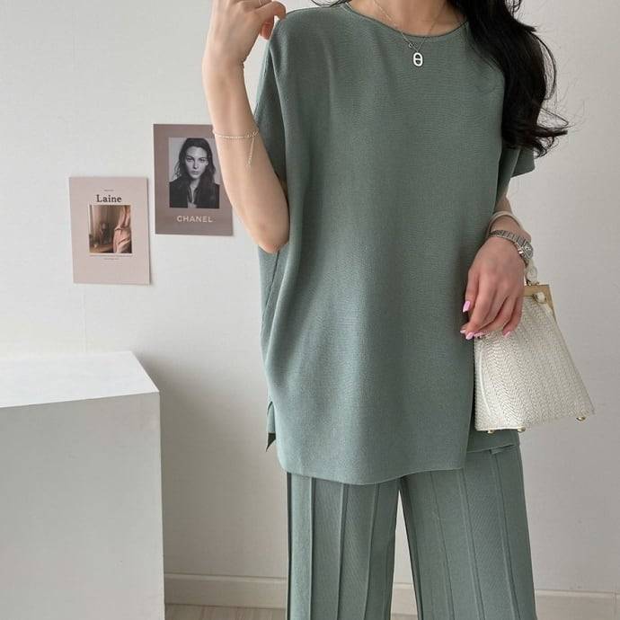 3color レディース セットアップ 上下セットアップ 2点セット トップス ワイドパンツ ゆったり プリーツワイドパンツ 無地 袖あり 半袖 ラウンドネック スリット 清潔感 エレガント 大人カジュアル カジュアル セミフォーマル グリーン アイボリー ブラウン お洒落 春夏