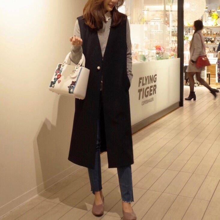 レディース トップス ジレベスト ジレ ベスト ロングジレ パールピン ロング丈 羽織り 無地 袖なし ノースリーブ きれいめ 上品 清潔感 エレガント 大人カジュアル カジュアル フェミニン ブラック お洒落 春夏 秋 冬 オールシーズン ママ ママコーデ 20代 30代 40代