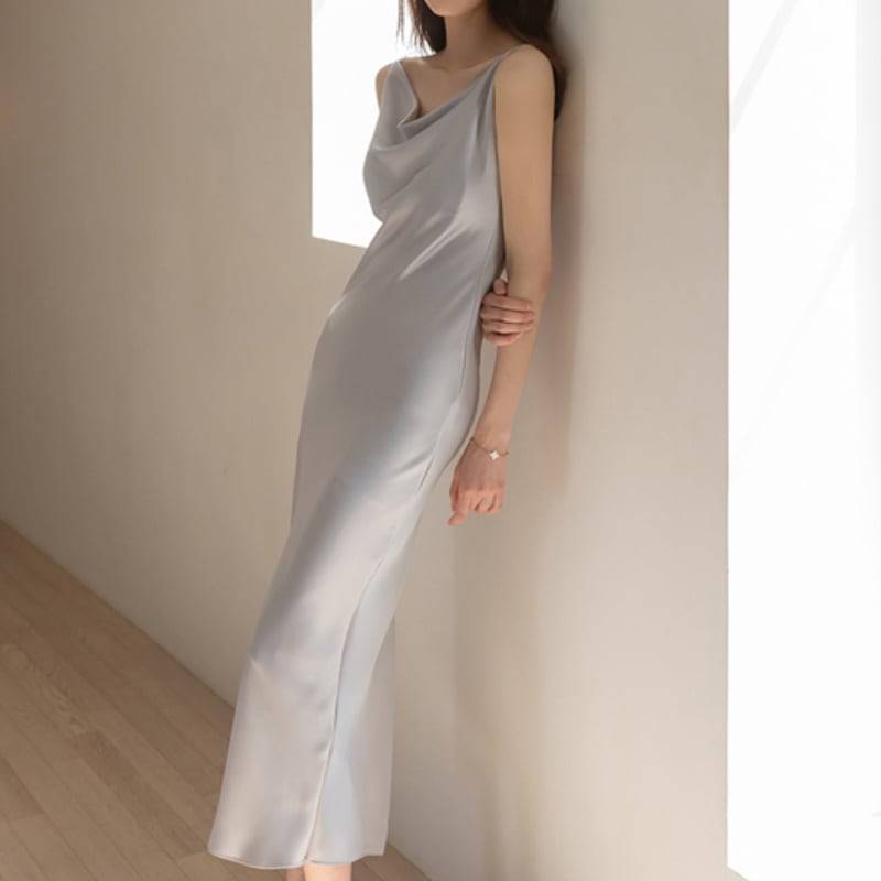 レディース ワンピース キャミソール キャミワンピ サテン ドレス 大人カジュアル カジュアル 大人ガーリー おしゃれ お洒落 エレガント パーティー 春夏 春 夏 秋冬 秋 ママ ママコーデ 20代 30代 40代 デート お出かけ 普段使い 韓国