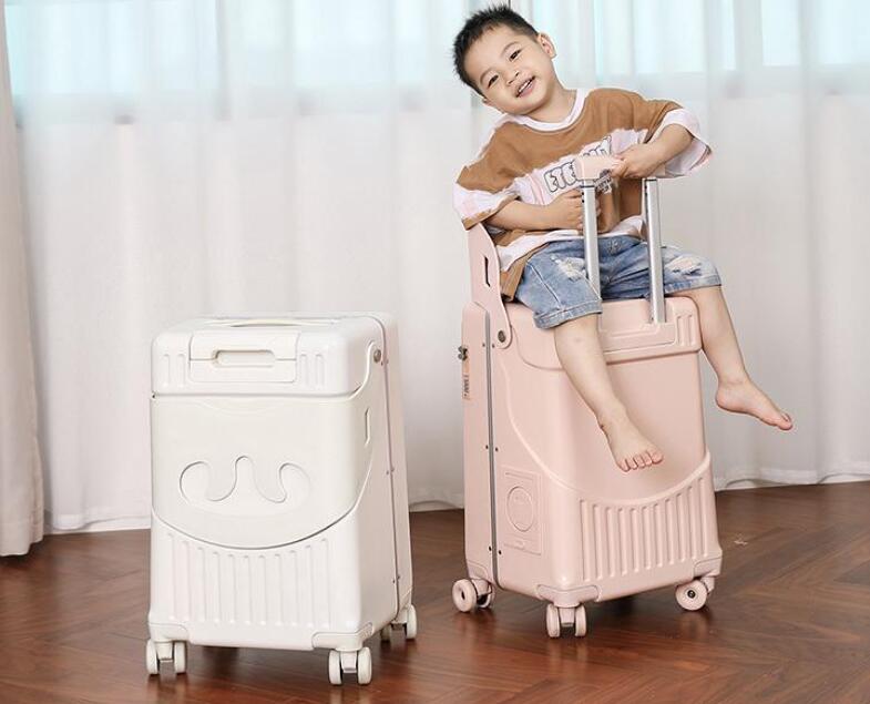 樂天商城 - 子供が乗れる アルミフレームスーツケース ピンク 機内持ち込み可 ピュア PC 素材 大容量 TSA ロック付き ストッパー / カップホルダー / 携帯スタンド / 隠しフック搭載 ダブルキャスター 子連れ旅行 帰省 ビジネスキャリーバッグ 海外旅行 国内旅行 ビジネス 出張