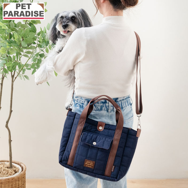 ペット ペットグッズ 犬用品 お出かけ お散歩グッズ かわいい 可愛い 人気 おしゃれ 小型犬 超小型犬 小型犬用品 子犬 中型犬 大型犬 中型犬用品 犬用品 ペット用品 チワワ ロングコートチワワ トイプードル トイプー プードル ポメラニアン ヨークシャーテリア ヨーキー 豆柴 カニンヘンダックスフンド ミニチュアダックスフンド ミニチュアシュナウザー パグ パピヨン シーズー マルチーズ キャバリア ジャックラッセルテリア 柴犬 ウェルシュコーギー フレンチブルドッグ ウェルシュコーギー コーギー ビーグル コッカースパニエル ボーダーコリー ラブラドールレトリーバー ゴールデンレトリーバー ダルメシアン 全犬種 キャラクター 飼い主様用 おさんぽ 公園 おでかけ 収納 機能バッグ ショルダー 手持ち メーカー希望小売価格はメーカーカタログに基づいて掲載しています商品サイズ 外寸 幅：約28cm/奥行：約12cm/高さ：約24cm 主素材 ナイロン・ポリエステル 仕様 * ポケット付き。 * ショルダーストラップ付き。