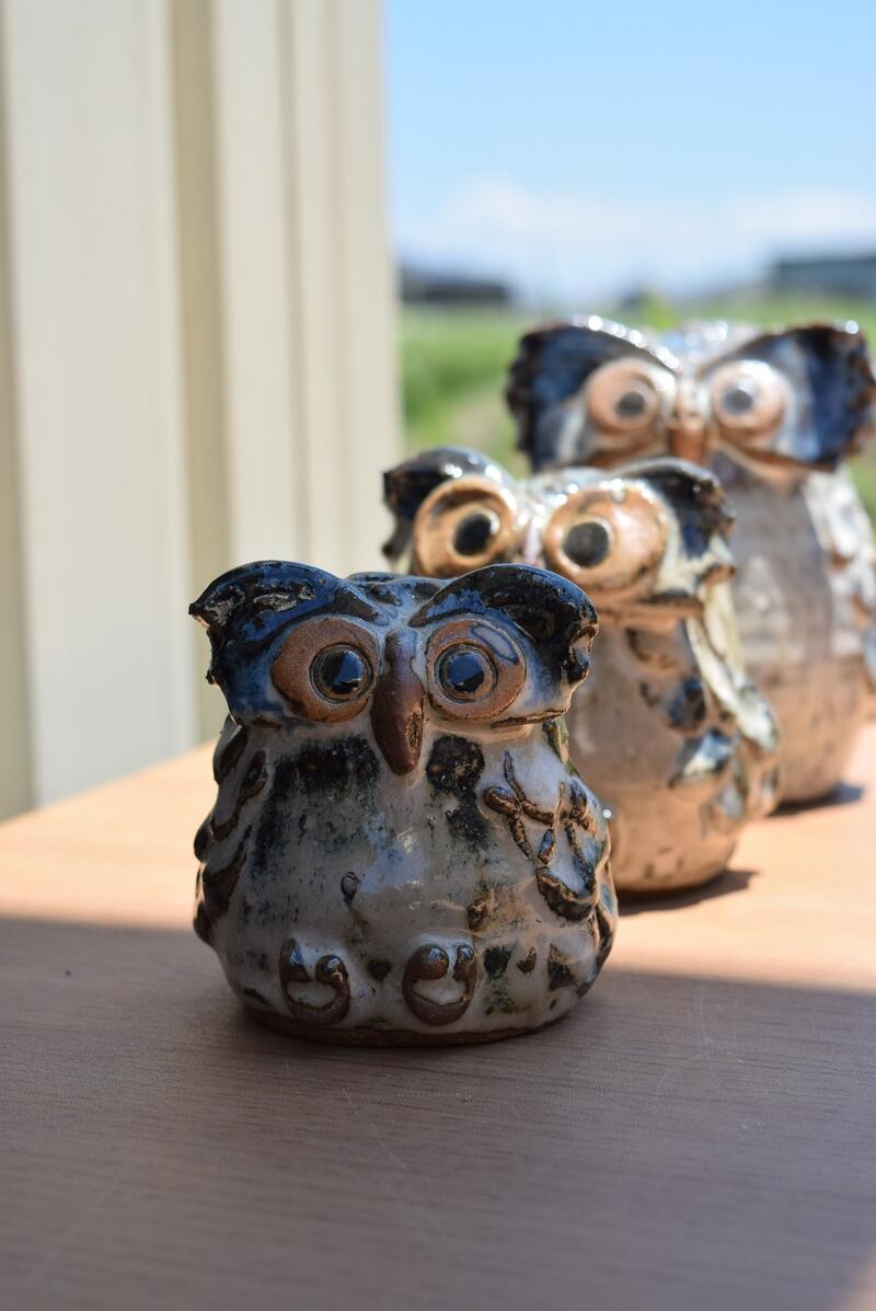 信楽焼のフクロウ　三兄弟 ふく郎　ふく次郎　ふく三郎　フクロウの置物　　デスク置物に