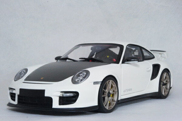 ミニチャンプス ミニカー 1/18 スケールポルシェ 911 ( 997-2 ） GT2 RS ホワイト / フロント カーボン ブラック