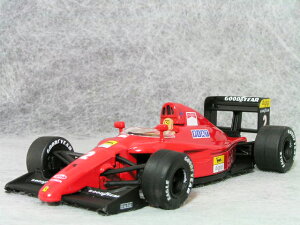 ホット ホィール 1/43 スケール ミニカーフェラーリ F190 / ナイジェル・マンセル1990年 ポルトガル GP 優勝車