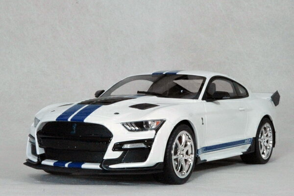 GT SPRIT ミニカー 1/18 スケールシェルビー GT500 ドラゴン スネーク ホワイト / ブルー ストライプ