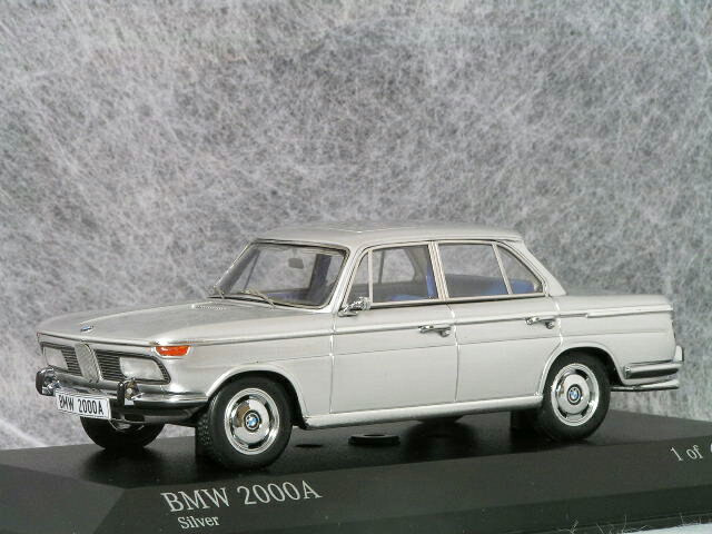 ミニチャンプス ミニカー 1/43 スケールBMW 2000A1962年 シルバー