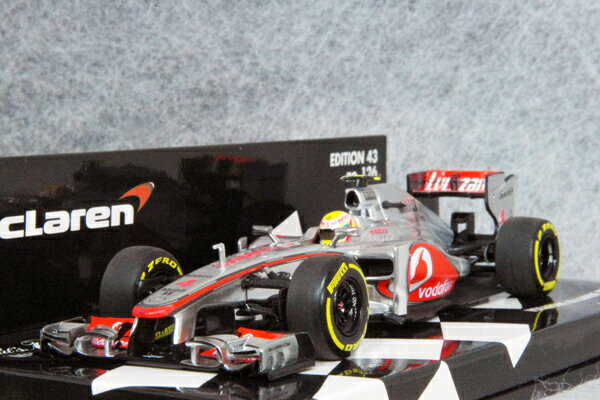 ミニチャンプス ミニカー 1/43 スケールマクラーレン メルセデス MP4-27ルイス・ハミルトン 2012年