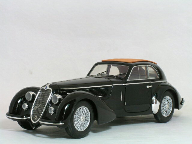 ミニチャンプス ミニカー 1/18 スケールアルファロメオ 8C 2900B ルンゴ（ ロング ）ブラック