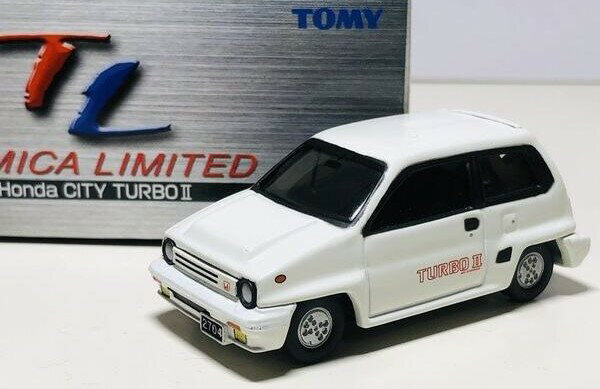 新品未開封品です 外装のプラケースは少し擦れ傷あります　 他にも出品していますので同梱可能です　2400010037719新品未開封品です 外装のプラケースは少し擦れ傷あります　 他にも出品していますので同梱可能です　2400010037719