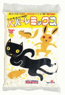 商品情報 再生パルプを使用した、カラフルな紙製トイレ砂。尿や汚物の水分を吸い込み、同時に悪臭も包み込んで外に逃しません。小動物の飼育に最適です！ 【内容量】：6L 【メーカー】：スーパーキャット 【対　　象】：ウサギ・フェレット・モルモット・チンチラ