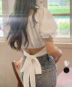 【最大50%OFFクーポンで,1295円】オフショルダーブラウス バックリボン夏服 レディース 韓国風 2WAY へそ出しトップス半袖 パフ袖ショート丈ブラウス きれいめ おしゃれ 肌見せデート服 着やせ miniministore 84WANJIA-015