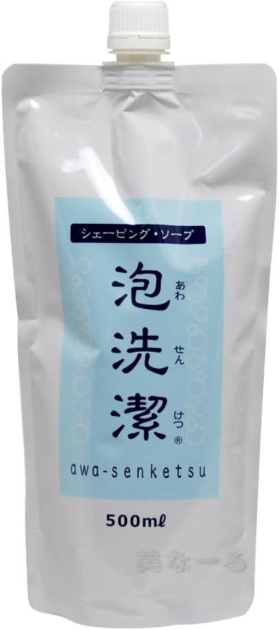 肌とヒゲをしっとり柔らかくし、ほんの少量で泡立ち、いつまでも弾けない泡もちです。 【使用方法】 ・シェービングブラシ使用の場合　 カップに原液のまま落とし、お湯を含ませたブラシでよく泡立ててお使い下さい。 ・ラザーミキサーの場合 200mlのお湯にキャップ約4杯の割合でお使い下さい。