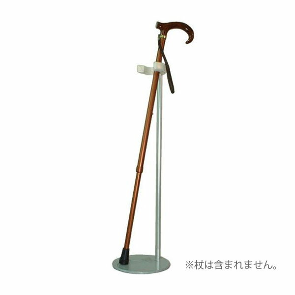 サイズ： 高さ = 60cm 底面直径 = 18cm 重量： 3.5kg 材質： パイプ=アルミニウム 上部・下部=鉄、ABS樹脂 カラー： シルバー ------------------------------------- 【色について】 ・商品仕様、カラー等は改良のため予告なく変更される場合がありますのでご了承下さい。 ・商品のカラーは画面の性質上、実際とは異なる場合がありますのでご了承下さい。 【表示について】 ×：　売り切れました。 次回入荷日をお知らせいたしますのでお問い合せください。 ------------------------------------- ※電話：0743-20-2579（月〜金 AM10:00〜PM8:00 / 日 AM10:00〜PM5:00） ※E-Mail：sales_minna@kaigo-okumura.co.jp（終日お受付け可）　コロばぬ先の・・・杖スタンド（小沢医科器械） 杖たてをおく思いやりを玄関や窓口に♪両手が使えて大変便利◎置き易く取り出し易い！自分専用のMyスタンドにも！ ●杖を立て掛ける杖スタンド（杖1本用）。杖を使われるご高齢の方が多くなった昨今、杖立てをおくことで親切な思いやりが伝わります。 ●「病院や整骨院、クリニックの待合室で座る」「銀行や役所の窓口で手続きをする、お支払いをする」「店舗で買い物をする」。杖を使用される方が両手を使いたい色んな場面で、ステッキスタンドはお役に立ちます。 ●杖を倒したり、邪魔になってしまったり、床や地面に置いて汚したりする心配がなくなります。 ●広い引き出し口だから、杖を置いたり引き出したりしやすいのが好評です。 ●取り出しやすい、ちょうど良い高さのスタンド開口部が喜ばれています！腰をかがめる必要もありません。 ●下部の底面に淵があるから杖が倒れません！杖スタンド自体も重さがありしっかり支えられていて安心・安全です。 ●本体は鉄とアルミニウム製だから丈夫で、痛みにくく長持ちします。 ●自分専用の杖立てにも大好評♪玄関やベッド脇に置いておくと便利です。 ●遠く離れて住んでいるおじいちゃん、おばあちゃんへのプレゼントにも大人気♪