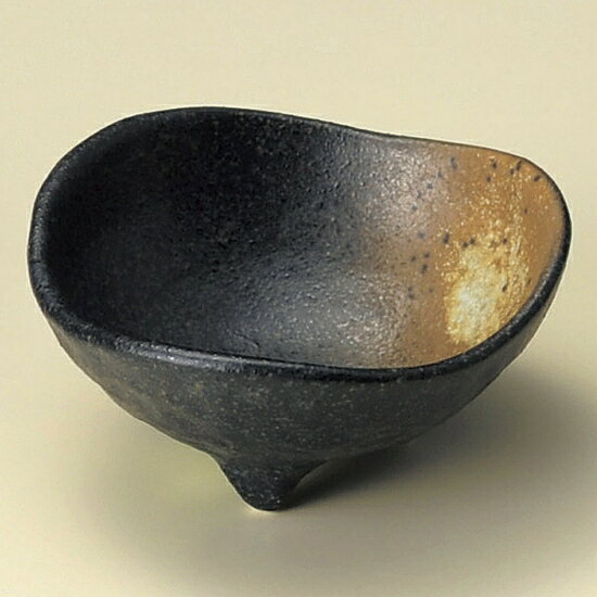 黒備前三ツ足3.5鉢 和食器 小鉢（小） 業務用 約10.5cm 和食 和風 鉢 サラダ 枝豆 煮物 おひたし キムチ 冷奴 揚げ出し豆腐 デザート 焼肉店