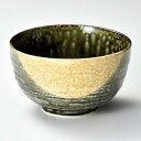 商品番号：s0045-0273 サイズ（約）：12.6×6.8cm 重量（約）：283g 商品画像の小物はイメージです。商品には含まれません。 【和食/丼・ボール・碗/小丼・多用碗】【カラー：グリーン系/イエロー系】【形状：正円】【サイズ：中中】 【和食器の小丼・多用碗】 小さ目の丼です。そば・うどん店や和食レストランで、定食メニューの小うどん、小そばやミニ丼などに。 また、ラーメン店ではつけ麺のつけ汁用やチャーシュー丼などで利用されます。 おしゃれでモダンな丼もありますので、和カフェなどにもおすすめです。 「みんなの倉庫」ではプロの料理人向けに業務用食器を豊富に取り揃えております。 居酒屋、レストラン、カフェ、喫茶店、ラーメン店、中華料理店、焼肉店、割烹料理店、そば・うどん店、すし店、和食店、イタリア料理店等の飲食店や食堂、ホテルや旅館等の宿泊施設向けアイテムを美濃焼の産地より販売中。 見た事のある定番の食器はもちろん、最新のモダンでおしゃれな食器から、どこか懐かしいレトロスタイルな食器など種類を豊富に取り揃えていますので、お店の雰囲気に合わせて食器のチョイスが可能。 美濃焼をはじめ、有田焼や萬古焼、信楽焼も取り扱っています。 プロ仕様のおしゃれな食器をご家庭でもお楽しみください。 自宅で外食気分が味わえる本格的な食器はいかがですか？ 通常はカフェやレストラン等の飲食店やホテル、旅館で使用されるプロ向けの業務用食器です。 「おうちごはん」や「家飲み（宅飲み）」にもおすすめの食器も豊富に揃っていますのでこの機会に「おうち時間」をうつわと共にお楽しみください。